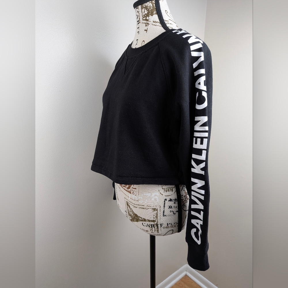 Calvin Klein Women's Black Cropped Performance Sweatshirt Streetwear Spell Out - Picture 3 of 12